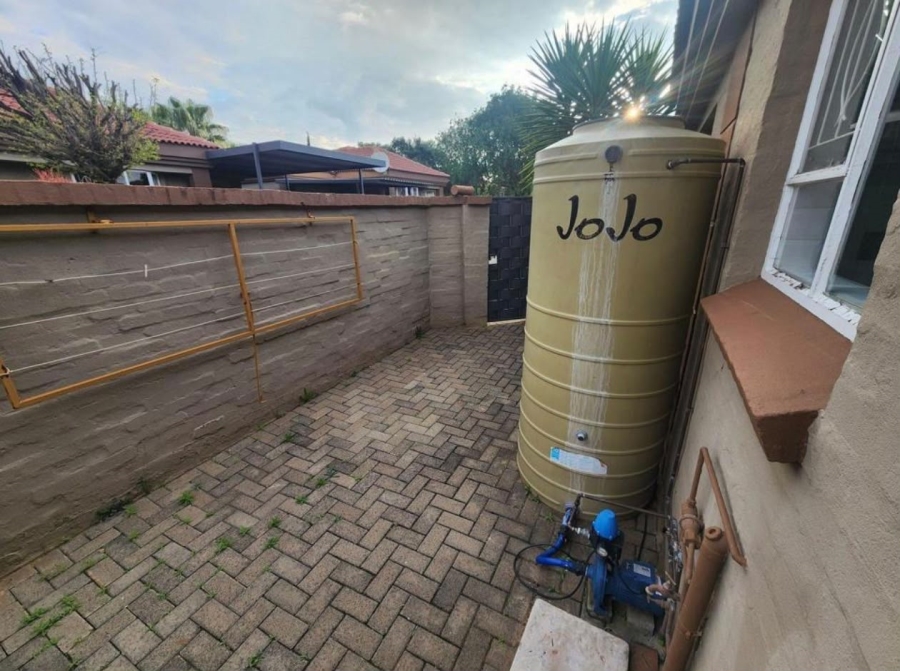 To Let 3 Bedroom Property for Rent in Groenvlei Sh Free State